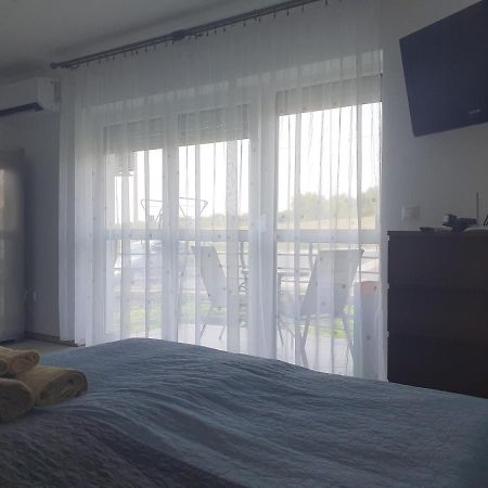 Liliom Apartman Lägenhet Hévíz Exteriör bild